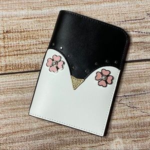 Kate Spade RARE “Frosty” Penguin NWT Passport Case